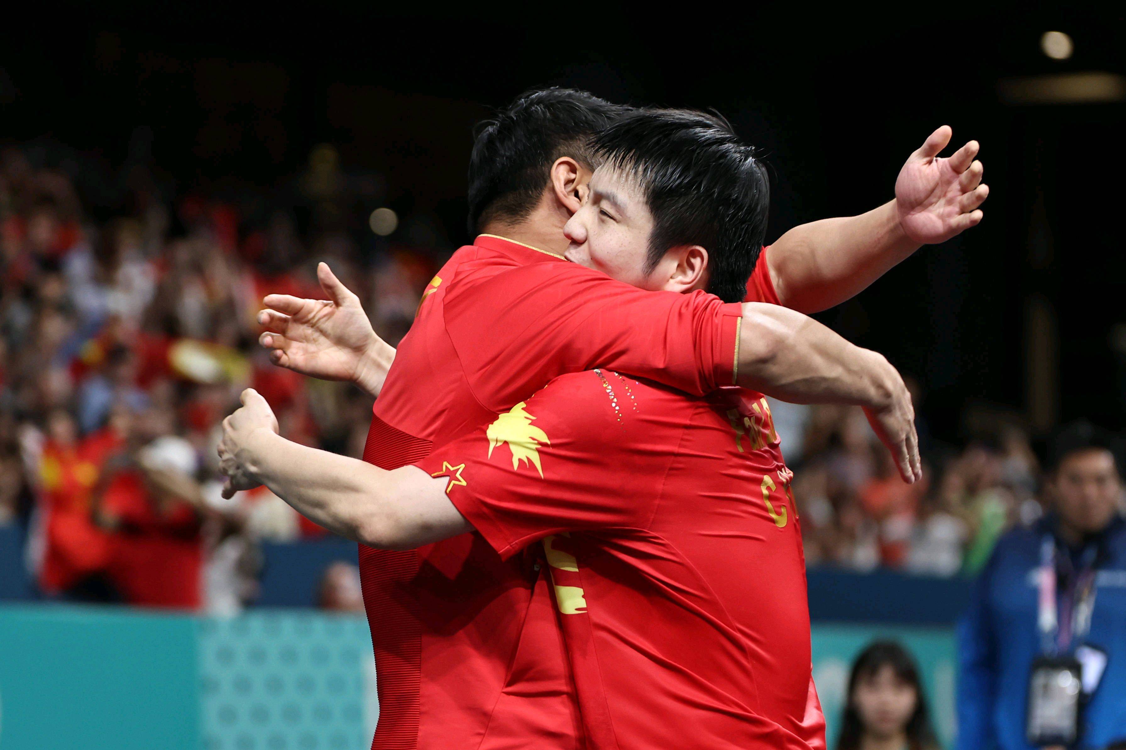 包含中国乒乓球队翻盘英国乒乓球队，王皓关键制胜的词条