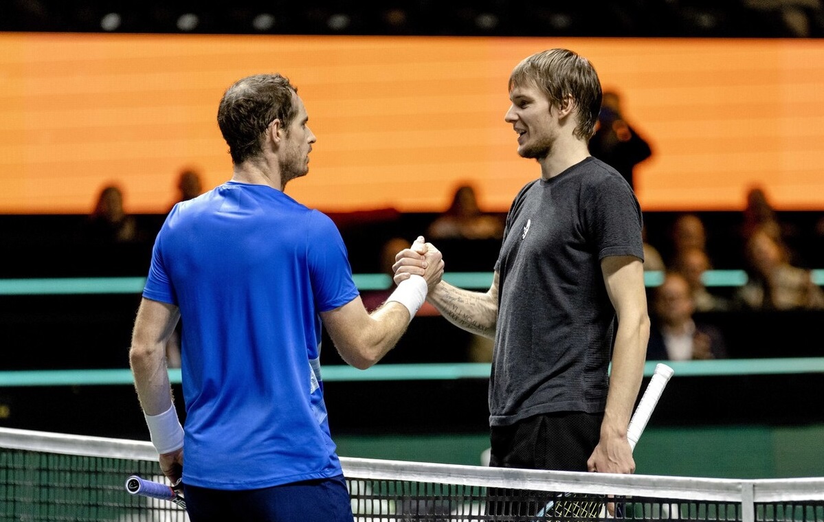 西班牙网球队碾压意大利网球队，穆雷制霸全场的简单介绍