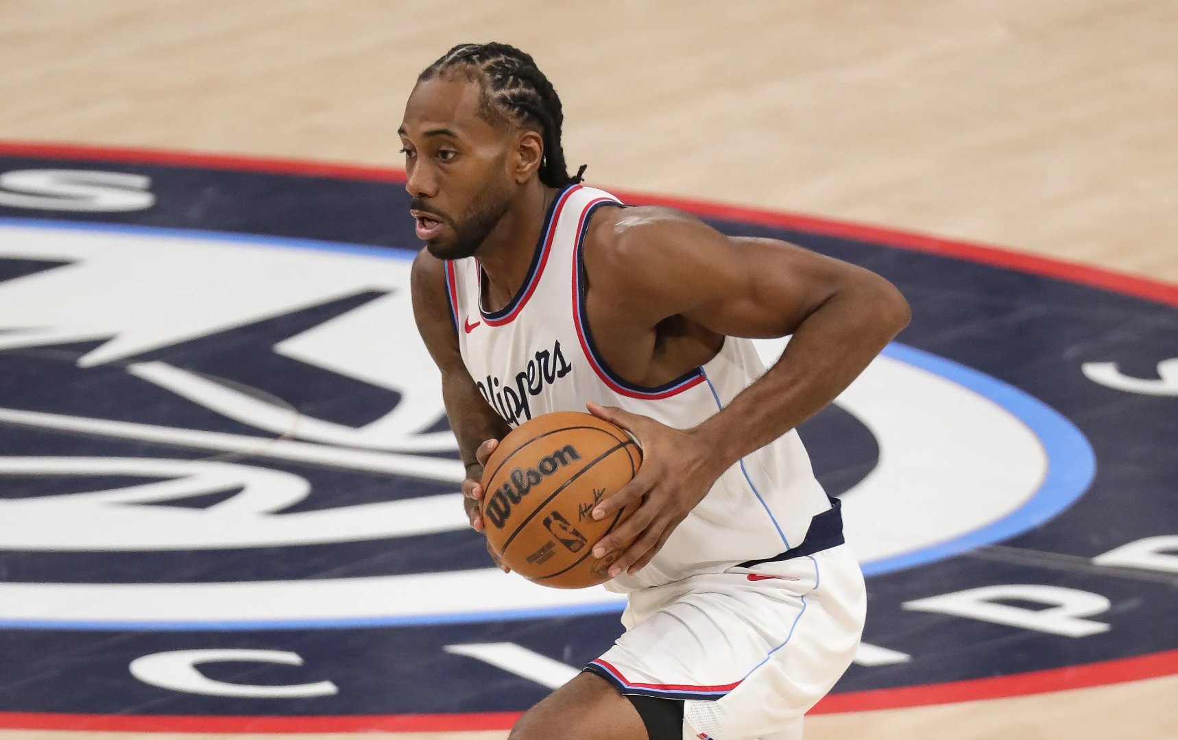 黄蜂横扫美国男篮，伦纳德打破历史纪录