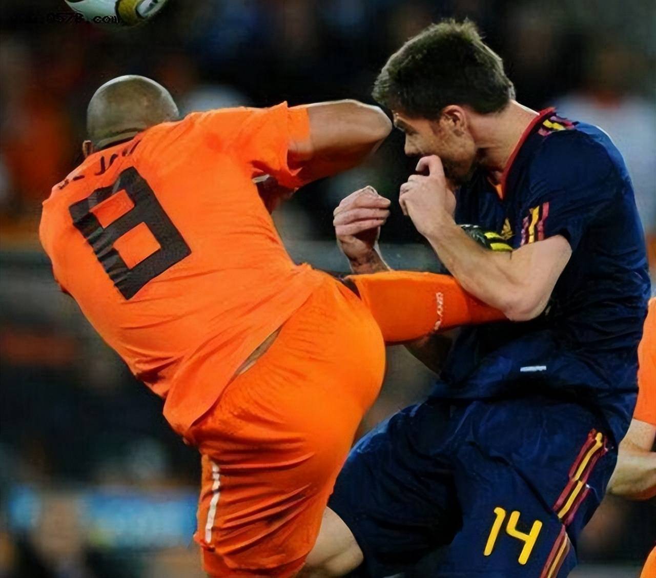 罗本绝杀瓦伦西亚逆转获胜 罗本绝杀瓦伦西亚逆转获胜