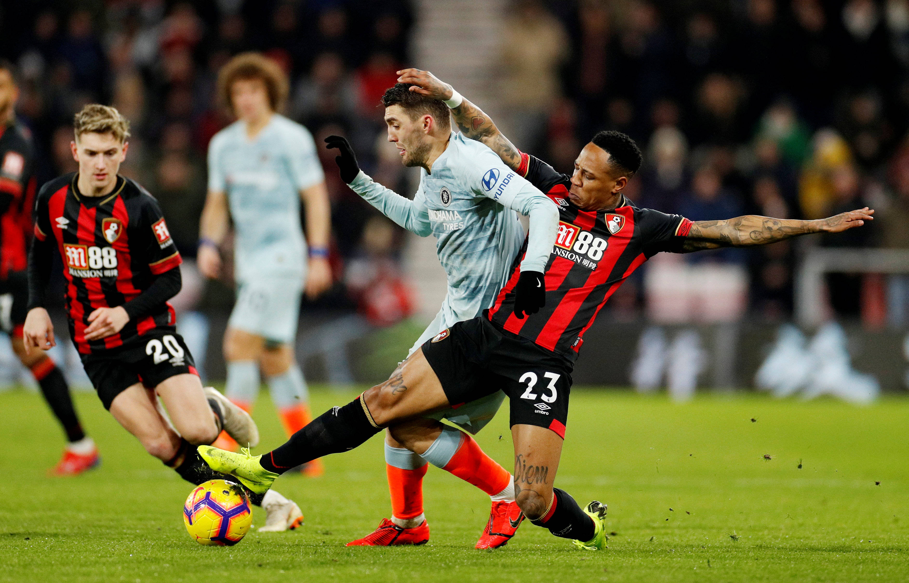 曼城压哨胜伯恩茅斯，继续领跑英超