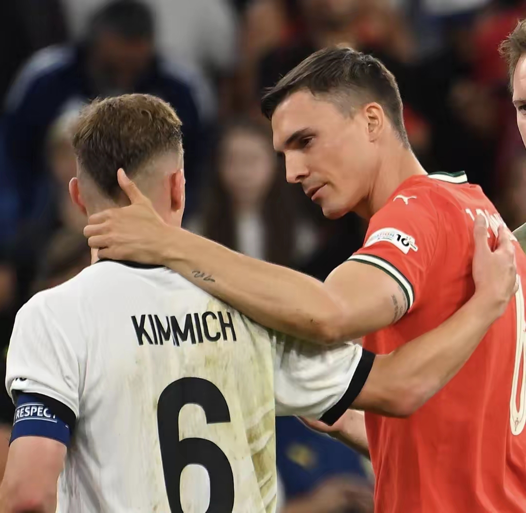 包含小组赛紧张开战,希腊出人意料战胜葡萄牙的词条 包含小组赛紧张开战,希腊出人意料战胜葡萄牙的词条