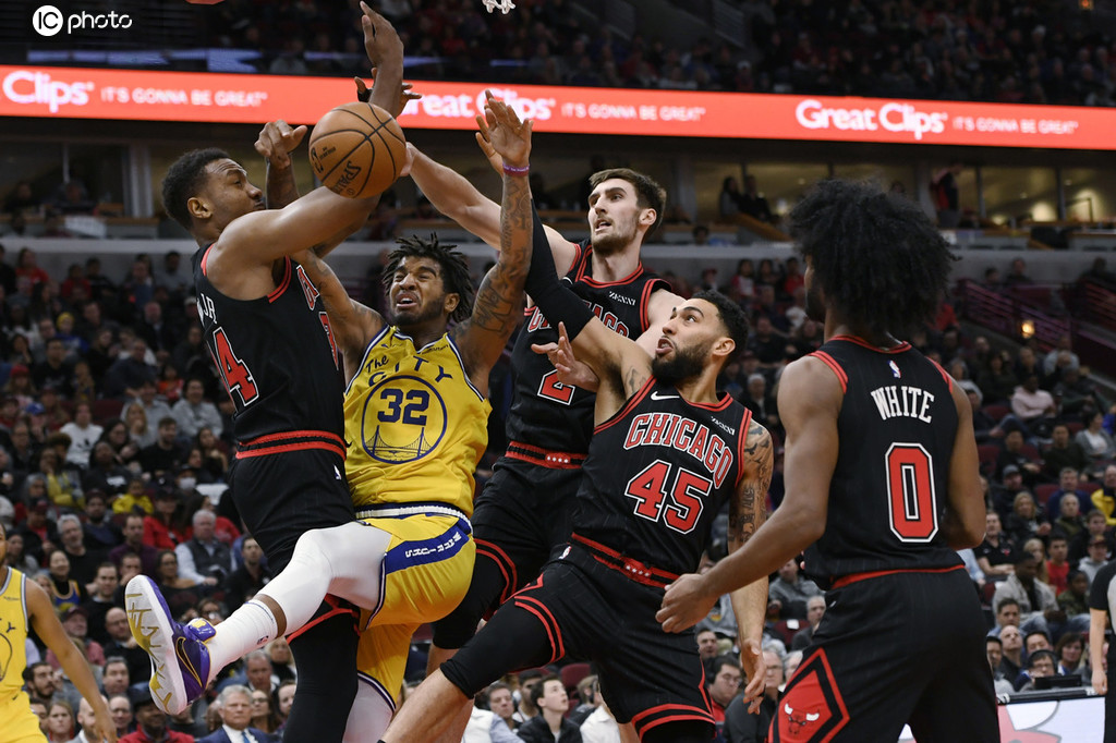 西班牙男篮逆转公牛,拉文三分雨点燃全场的简单介绍 西班牙男篮逆转公牛,拉文三分雨点燃全场的简单介绍