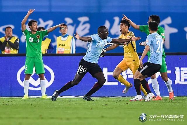 关于贵州恒丰智诚在主场迎战大连一方，全力抗衡的信息