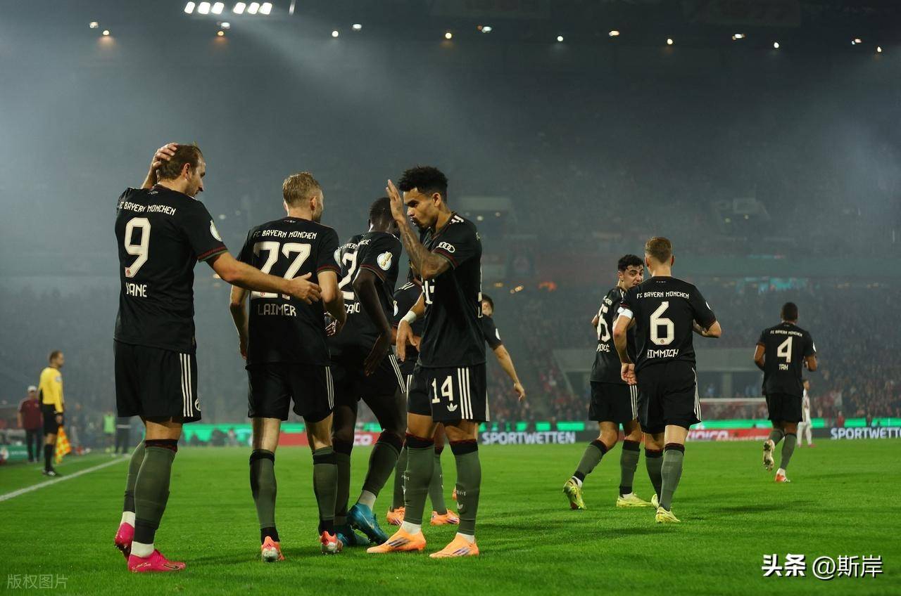 包含巴黎逆转拜仁，楚阿梅尼统治全场的词条