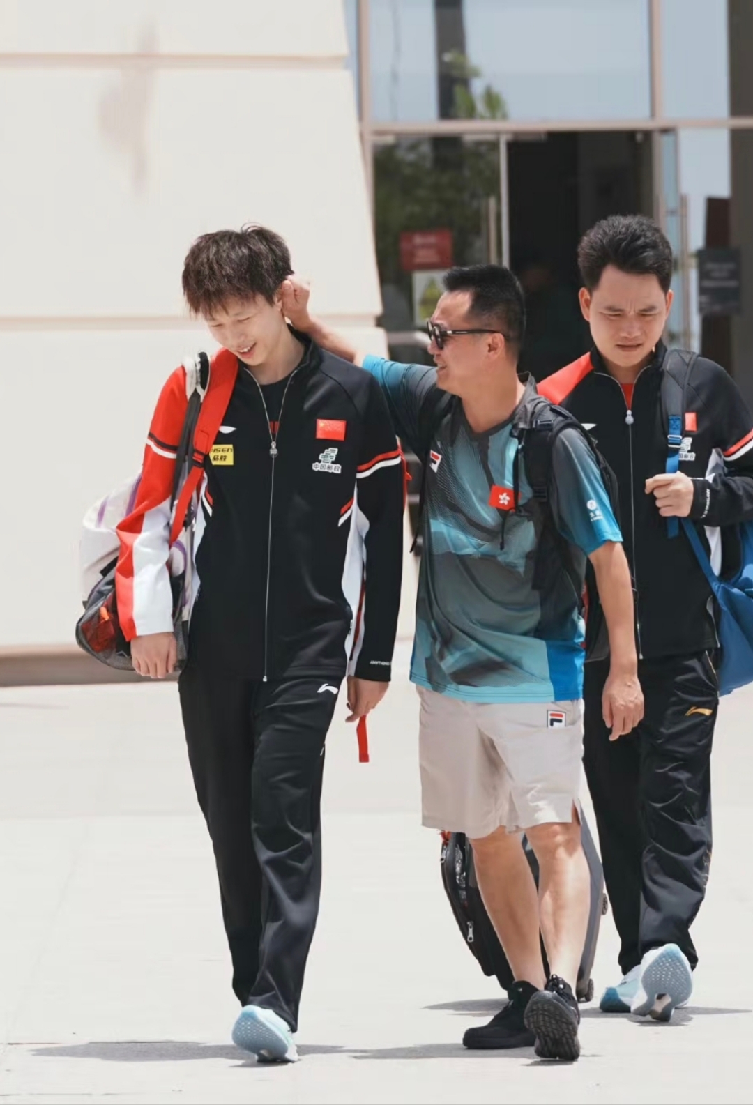 包含中国队碾压韩国队，林高远高光表现的词条