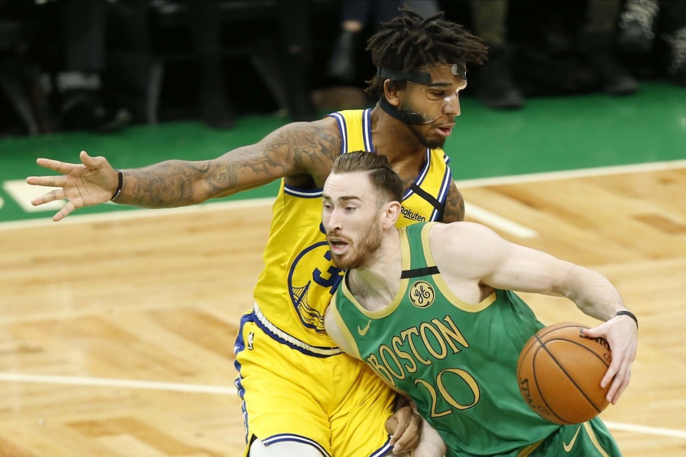 关于爵士鏖战魔术，福克斯统治全场的信息