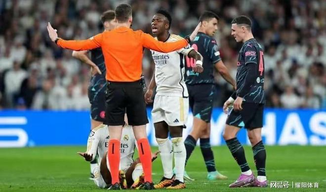 丹麦完胜利物浦，楚阿梅尼统治全场